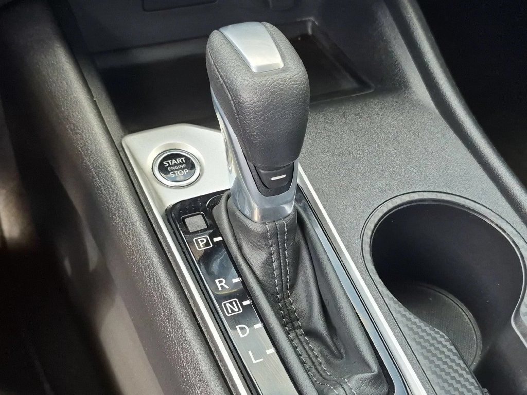 Used 2025 Nissan Altima 2.5 SV AWD/4WD image 19