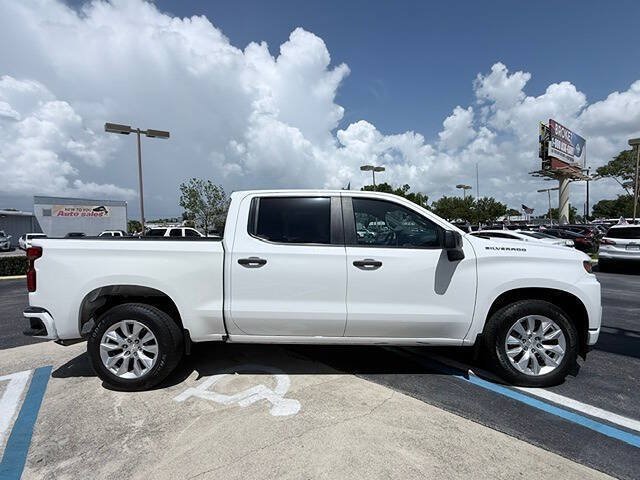 Used 2021 Chevrolet Silverado 1500 Custom w/ Safety Confidence Package RWD image 4