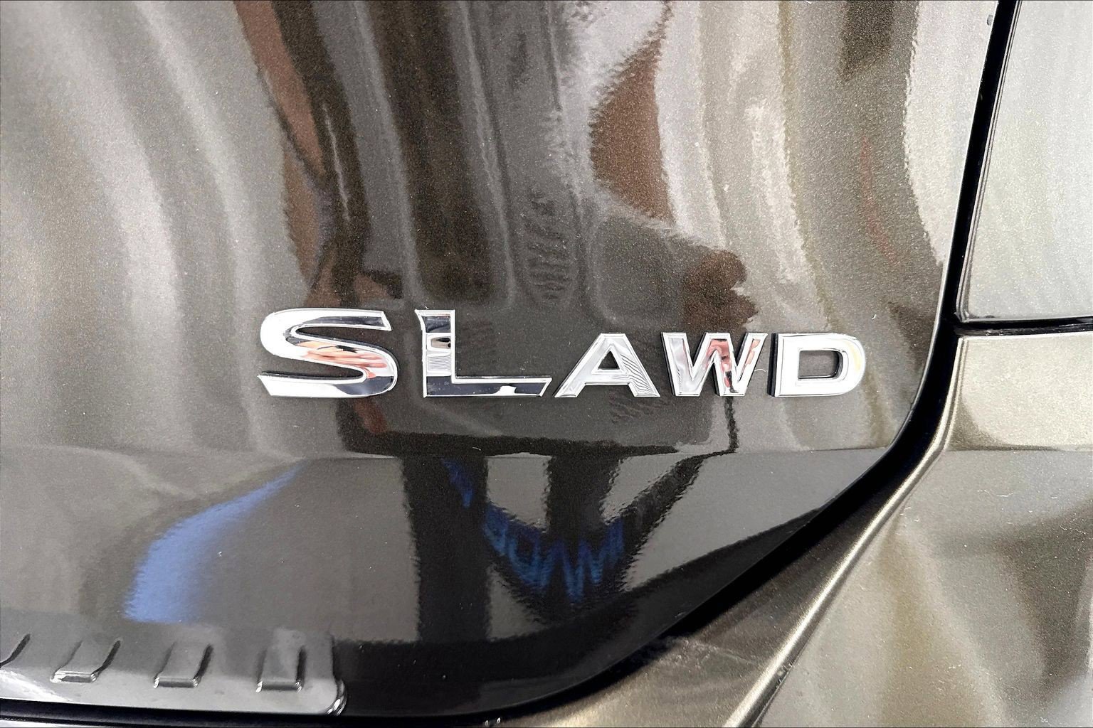 Used 2017 Nissan Rogue SL w/ SL Premium Package AWD/4WD image 26