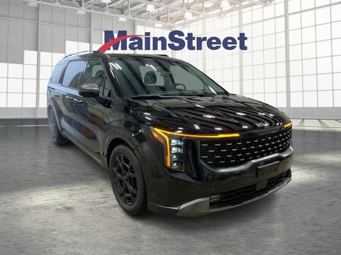 Used 2025 Kia Carnival SX Prestige image 7