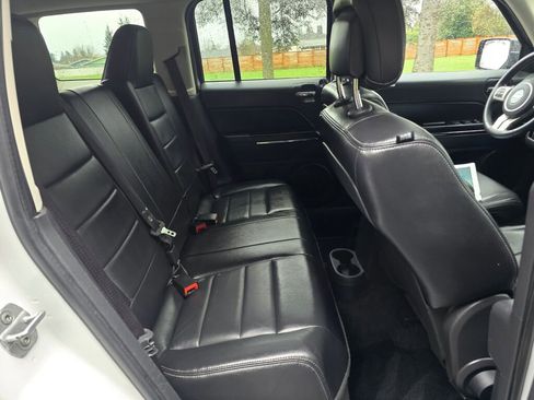 Used 2014 Jeep Patriot Limited w/ Sun/Sound Group image 23