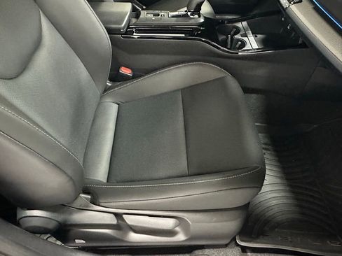 Used 2025 Toyota Prius XLE image 60