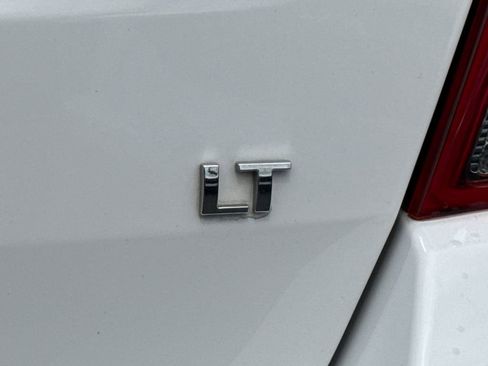 Used 2018 Chevrolet Trax LT w/ LPO, Cargo Package FWD image 10