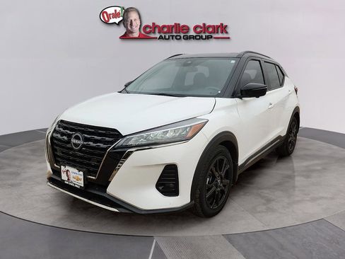 Used 2023 Nissan Kicks SR w/ SR Premium Package image 1