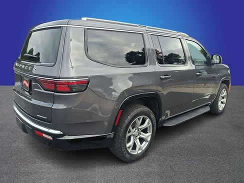Used 2022 Jeep Wagoneer Series II AWD/4WD image 4