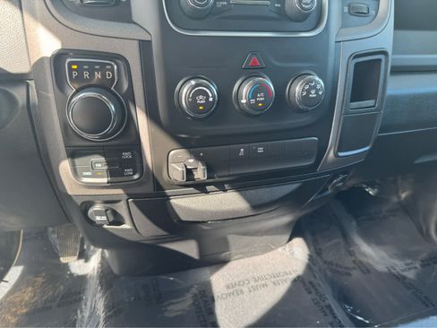 Used 2017 RAM 1500 Express image 25