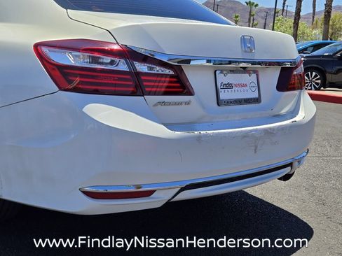 Used 2017 Honda Accord EX-L image 5