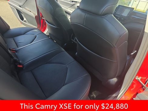 Used 2022 Toyota Camry XSE w/ Navigation Package image 17