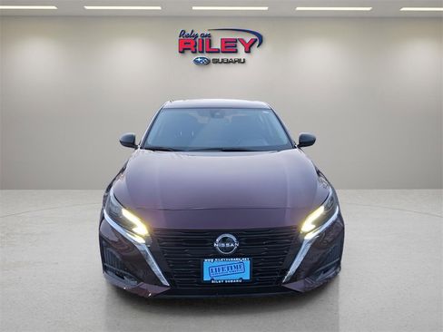 Used 2024 Nissan Altima 2.5 SV image 8