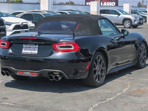 Used 2018 FIAT 124 Spider Abarth RWD image 9