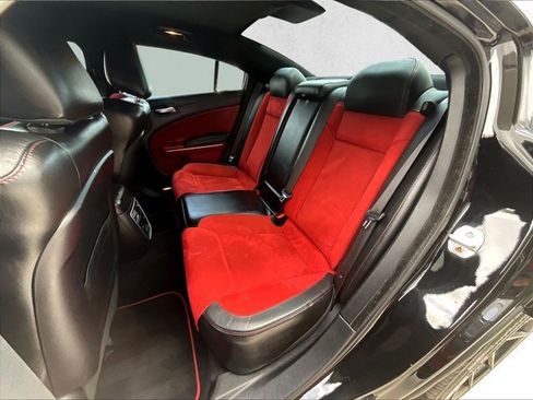 Used 2019 Dodge Charger Scat Pack w/ Dynamics Package RWD image 24