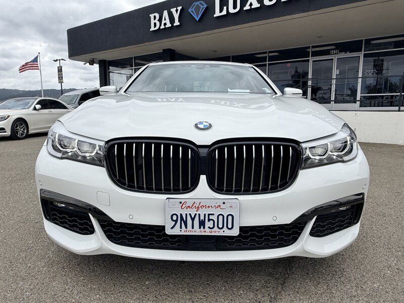 Used 2019 BMW 740i w/ M Sport Package RWD image 2