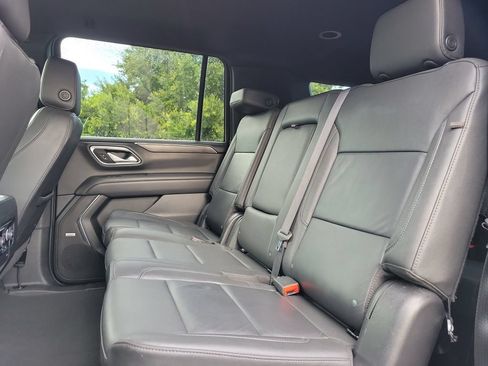 Used 2024 Chevrolet Suburban LT AWD/4WD image 15