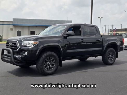 Used 2022 Toyota Tacoma SR5 w/ SR5 Appearance Package (SM) RWD image 7