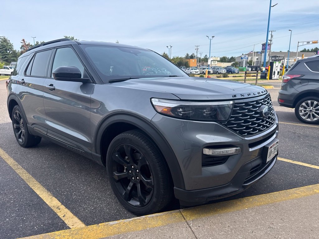 Used 2024 Ford Explorer ST-Line w/ Class IV Trailer Tow Package AWD/4WD image 2