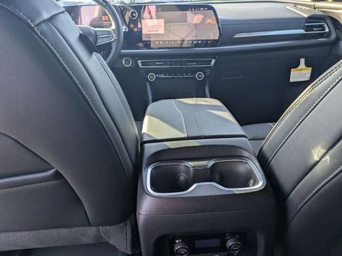 New 2026 Chevrolet Traverse High Country FWD image 31