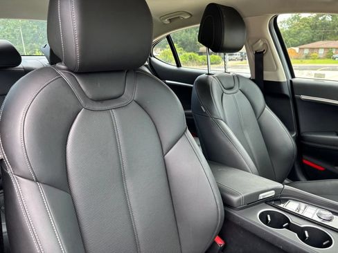 Used 2026 Genesis G70 2.5T RWD image 26