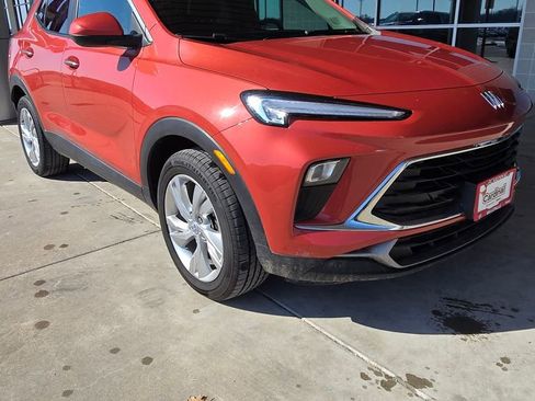 Used 2024 Buick Encore GX Preferred image 3