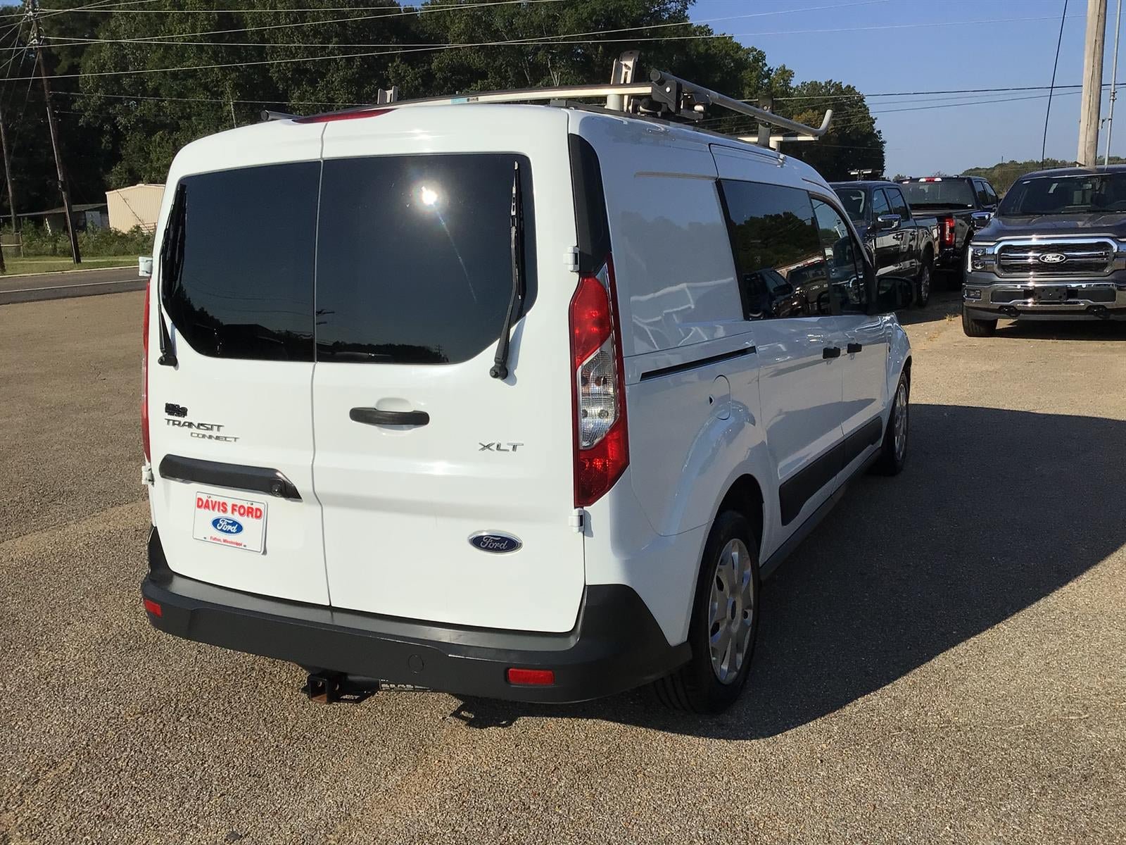 Used 2016 Ford Transit Connect XLT FWD image 12