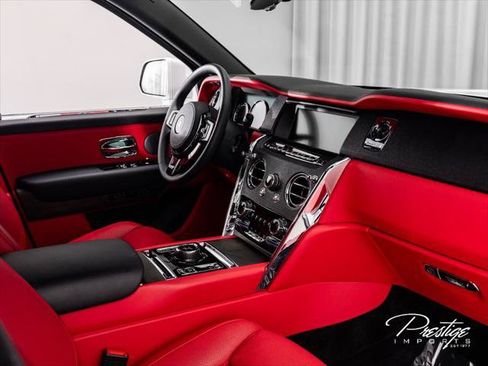 Used 2022 Rolls-Royce Cullinan AWD/4WD image 39