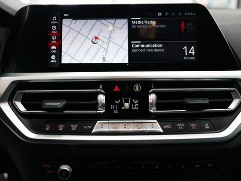 Used 2022 BMW M4 xDrive Competition w/ Executive Package AWD/4WD image 16