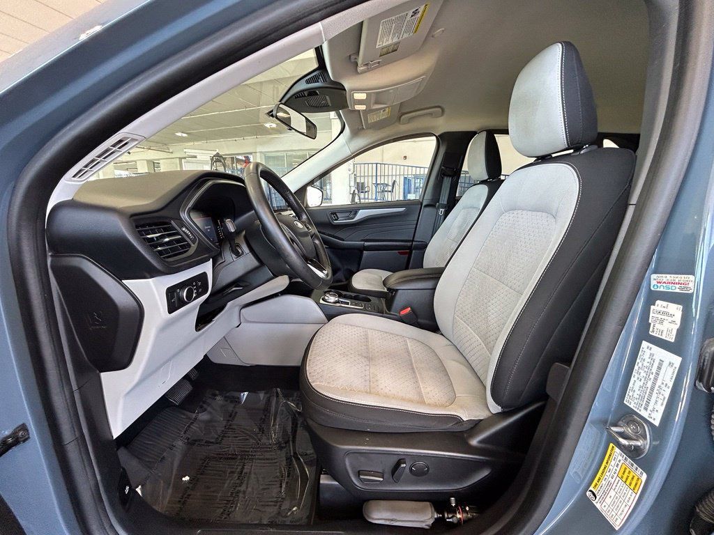 Certified 2023 Ford Escape Active FWD image 11