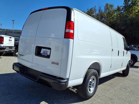 New 2025 GMC Savana 2500 Work Van w/ Driver Convenience Package image 22