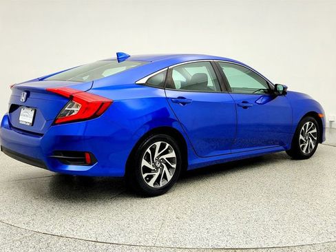 Used 2017 Honda Civic EX image 5