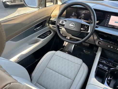 New 2026 Nissan Murano Platinum image 17