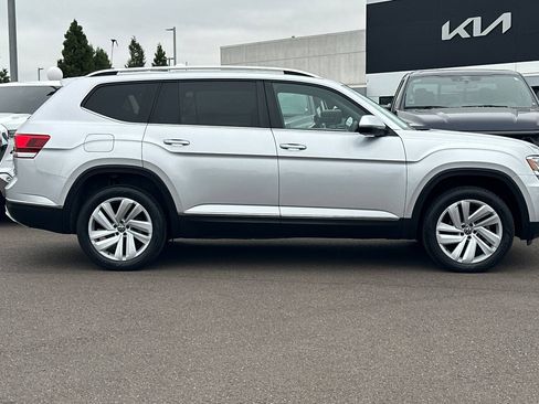 Used 2018 Volkswagen Atlas SEL AWD/4WD image 3
