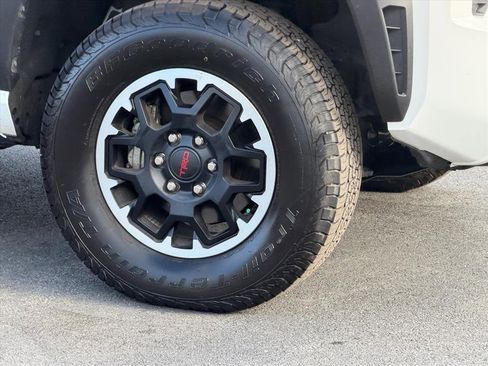 Used 2024 Toyota Tacoma TRD Off-Road w/ TRD Off Road Upgrade Package image 26