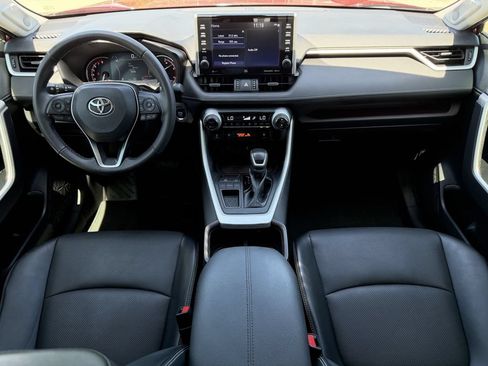 Used 2022 Toyota RAV4 Limited FWD image 12