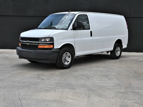 Used 2021 Chevrolet Express 2500 w/ Driver Convenience Package image 1