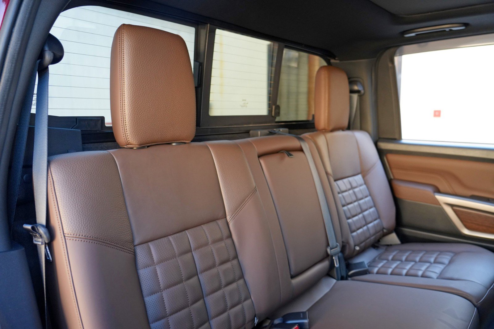 Used 2023 Nissan Titan Platinum Reserve w/ Moonroof Package AWD/4WD image 43