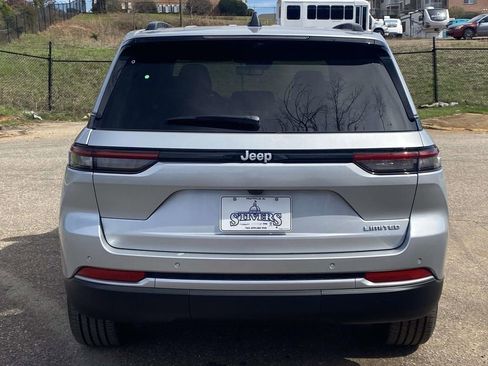 New 2026 Jeep Grand Cherokee Limited w/ Luxury Tech Group II RWD image 6