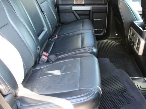 Used 2018 Ford F150 Lariat image 16