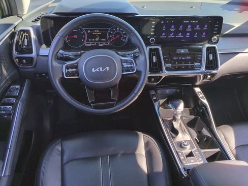 Certified 2022 Kia Sorento SX image 20