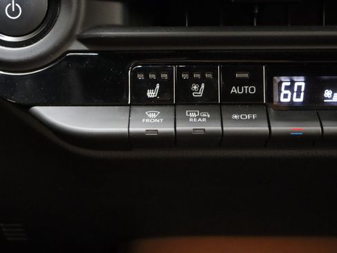 Certified 2025 Toyota Crown Signia w/ Advanced Technology Package AWD/4WD image 22