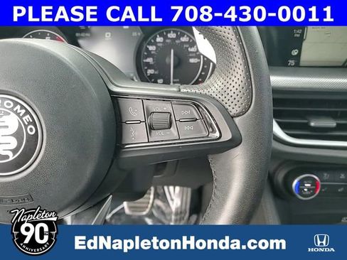 Used 2022 Alfa Romeo Stelvio Veloce image 18