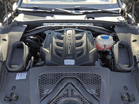 Used 2017 Porsche Macan S image 21