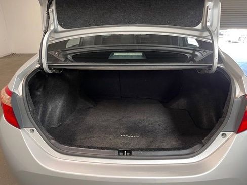 Used 2017 Toyota Corolla LE w/ Carpet Mat Package (TMS) FWD image 16