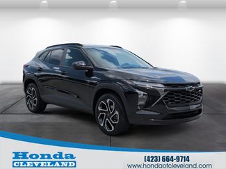 Used 2025 Chevrolet Trax RS FWD video 1