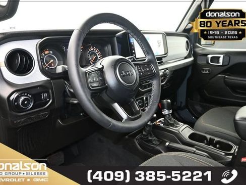 Used 2025 Jeep Wrangler Sport AWD/4WD image 8
