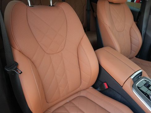 Used 2025 BMW X5 sDrive40i w/ M Sport Package RWD image 14