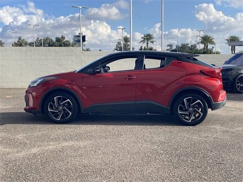 Used 2022 Toyota C-HR image 10