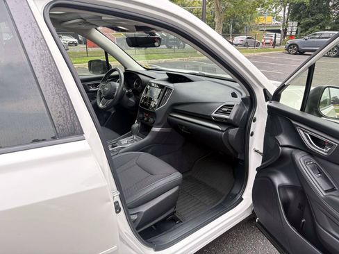 Used 2023 Subaru Forester Premium AWD/4WD image 22