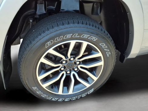Used 2025 RAM 1500 Limited AWD/4WD image 35