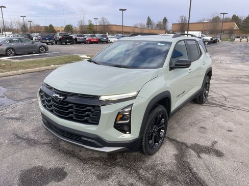 New 2026 Chevrolet Equinox LT w/ Midnight Edition image 3