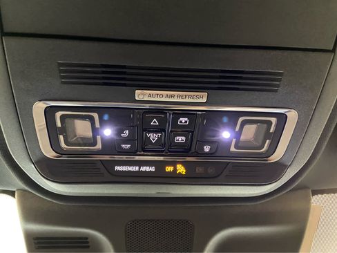 Used 2025 Lincoln Navigator L Reserve image 47