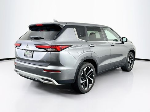 Used 2024 Mitsubishi Outlander SE AWD/4WD image 9